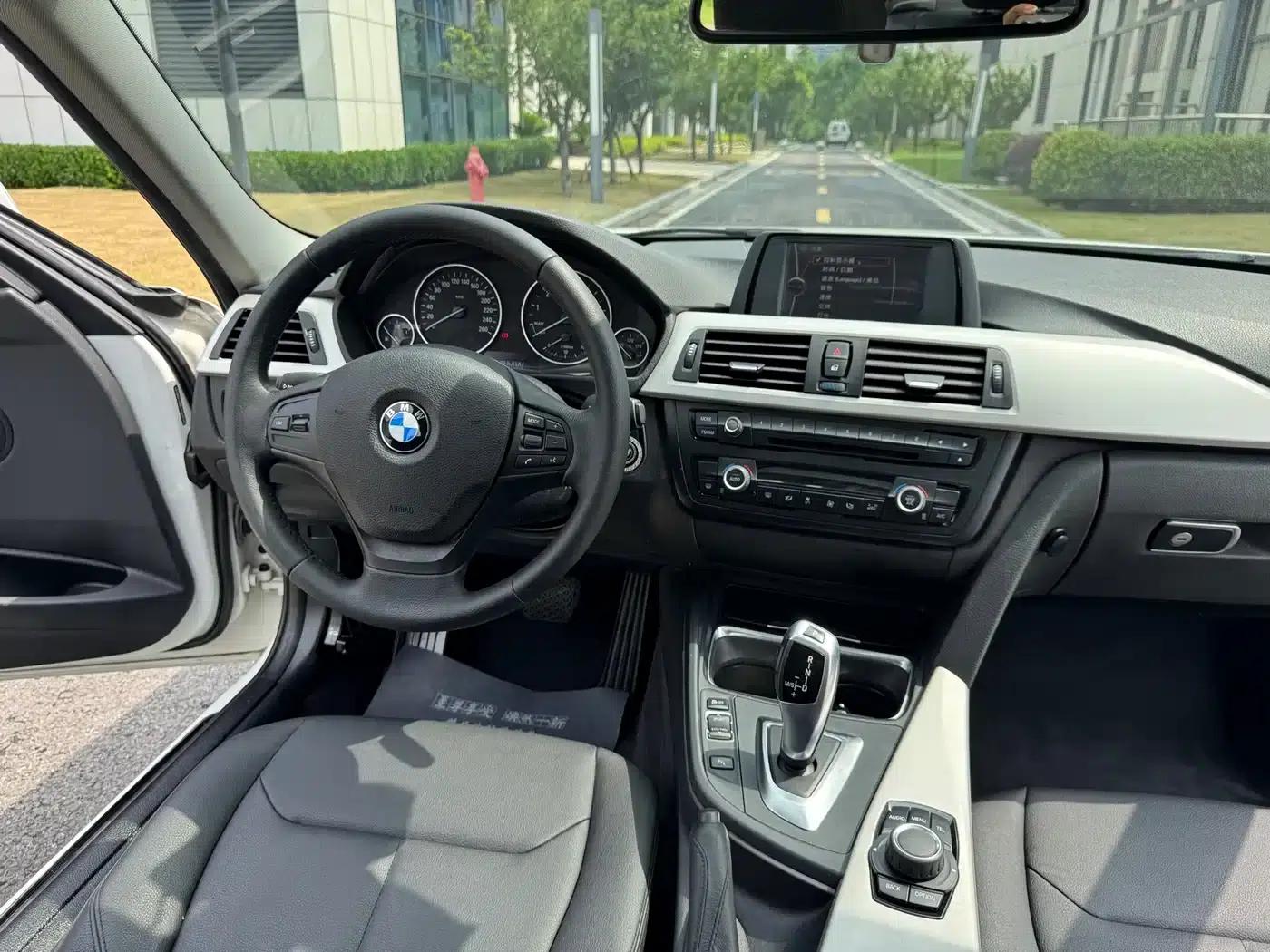 BMW 3 Series 2014 320Li Fashion Edition — миниатюра 14