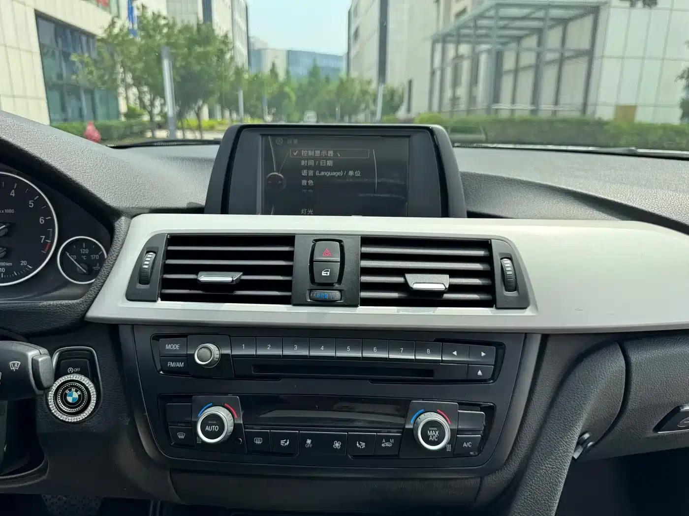 BMW 3 Series 2014 320Li Fashion Edition — миниатюра 19