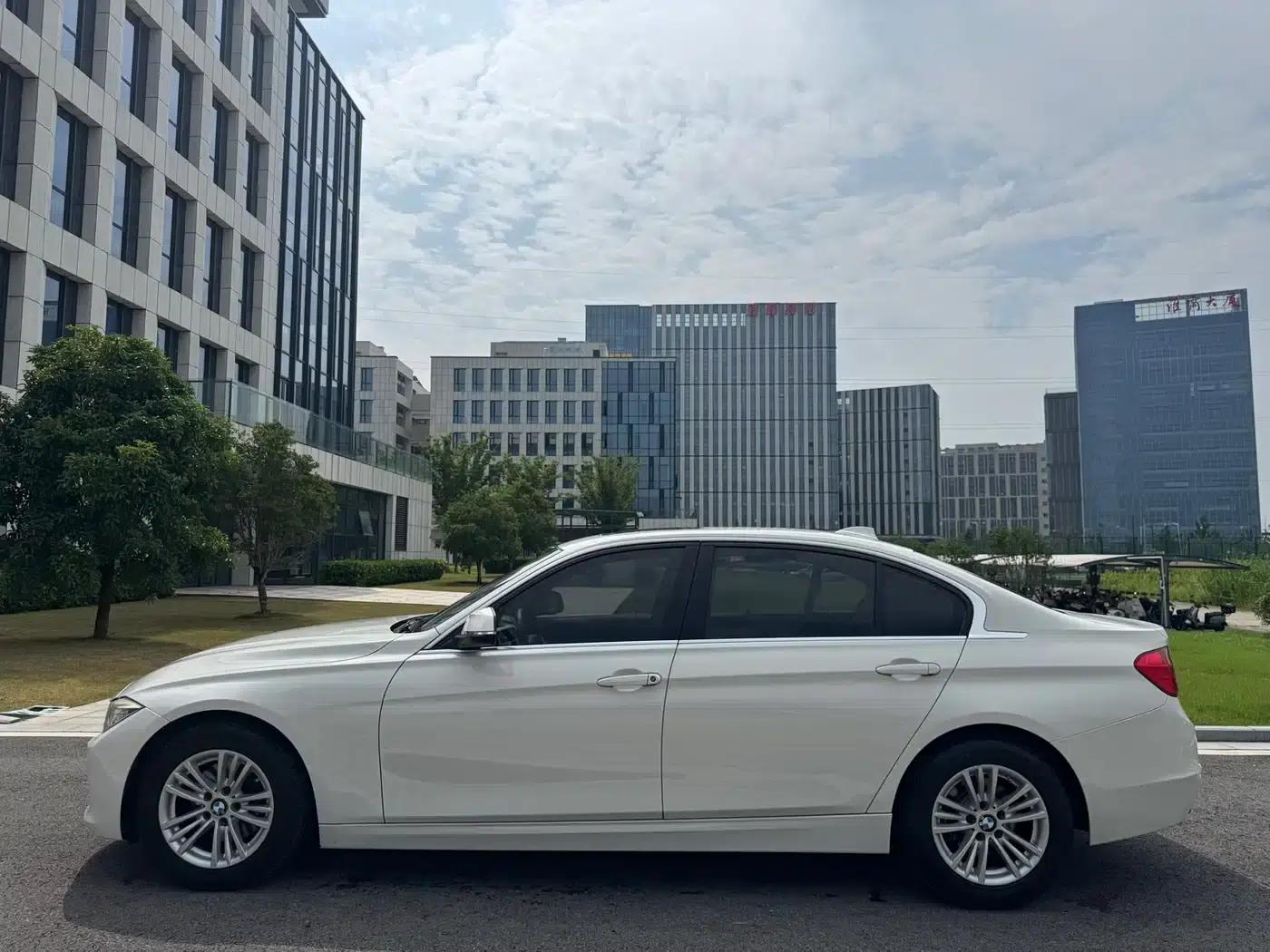 BMW 3 Series 2014 320Li Fashion Edition — миниатюра 6
