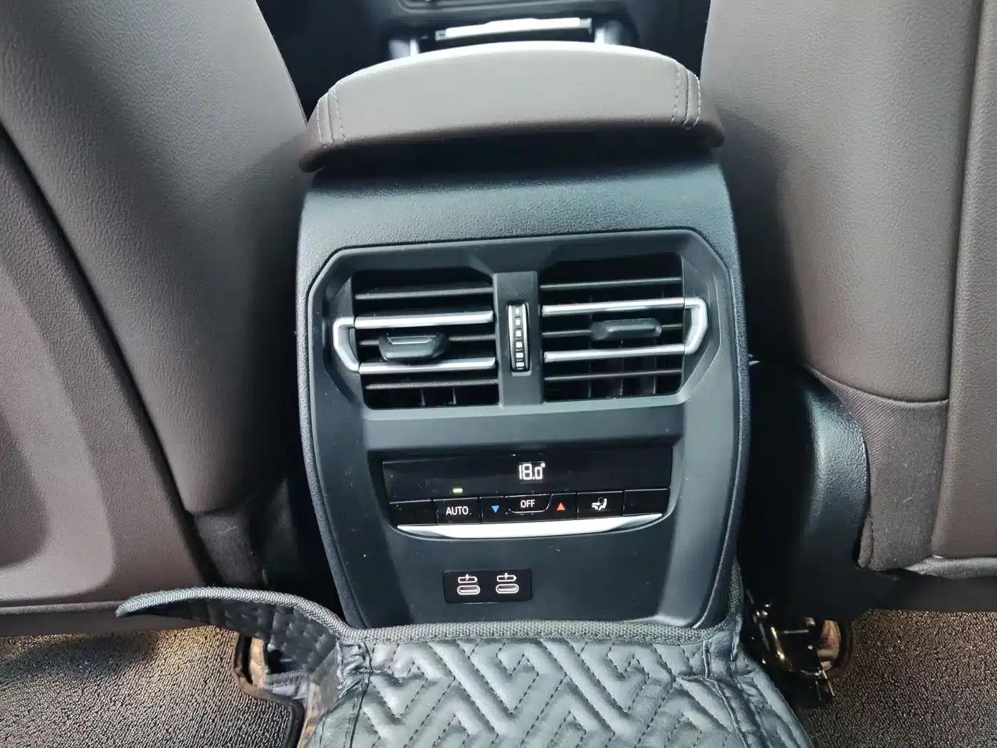 2023 BMW 3 Series 320Li M Sport Package — миниатюра 14