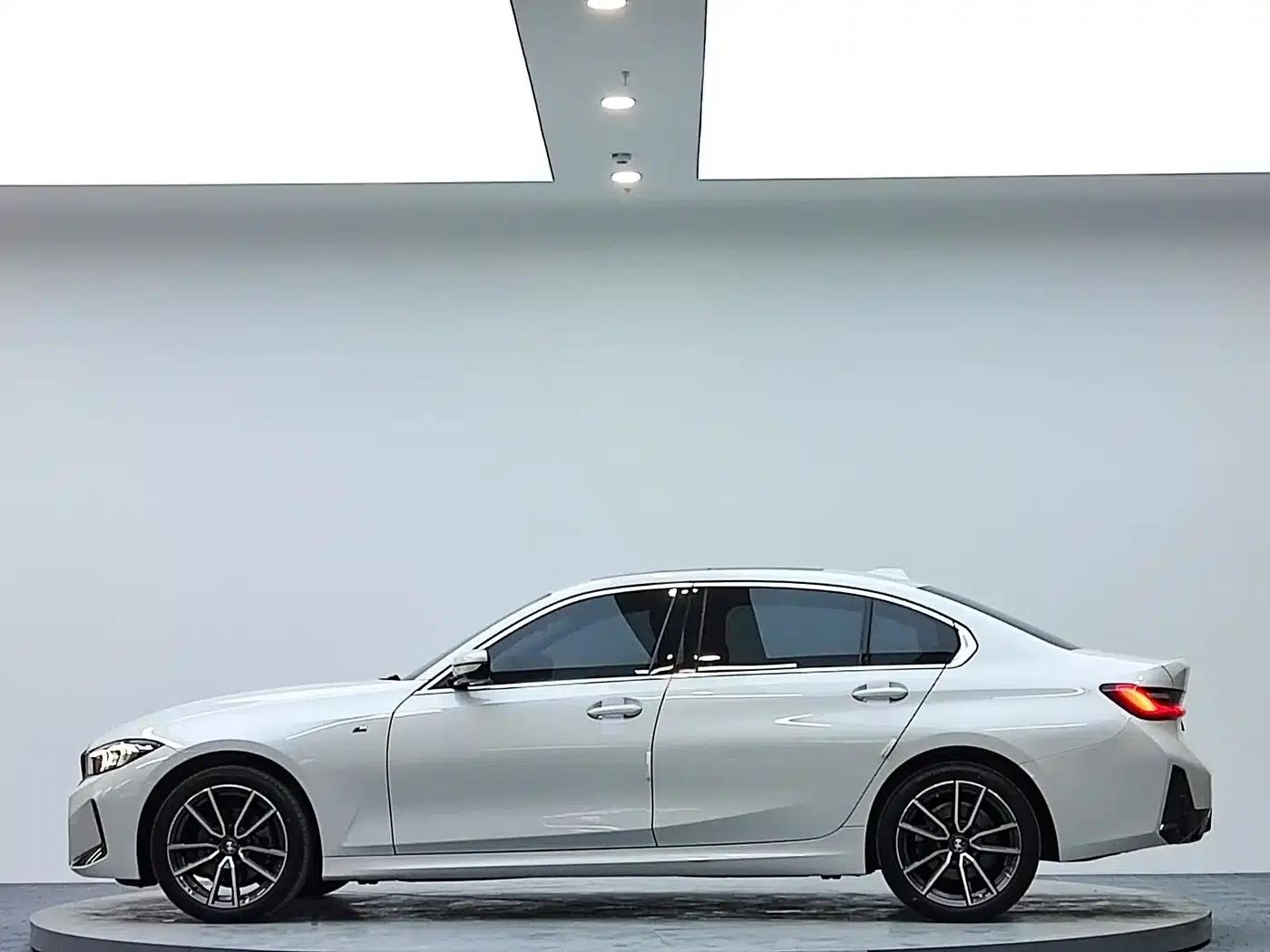 2023 BMW 3 Series 320Li M Sport Package — миниатюра 4