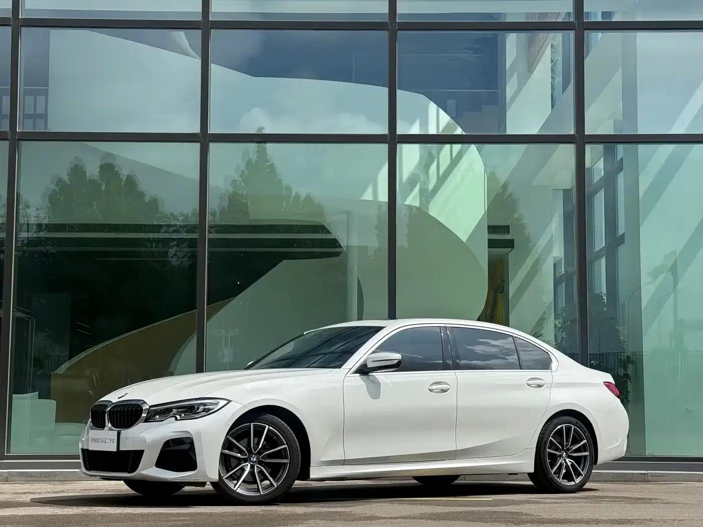 2020 BMW 3 Series 325Li M Sport Package — миниатюра 1