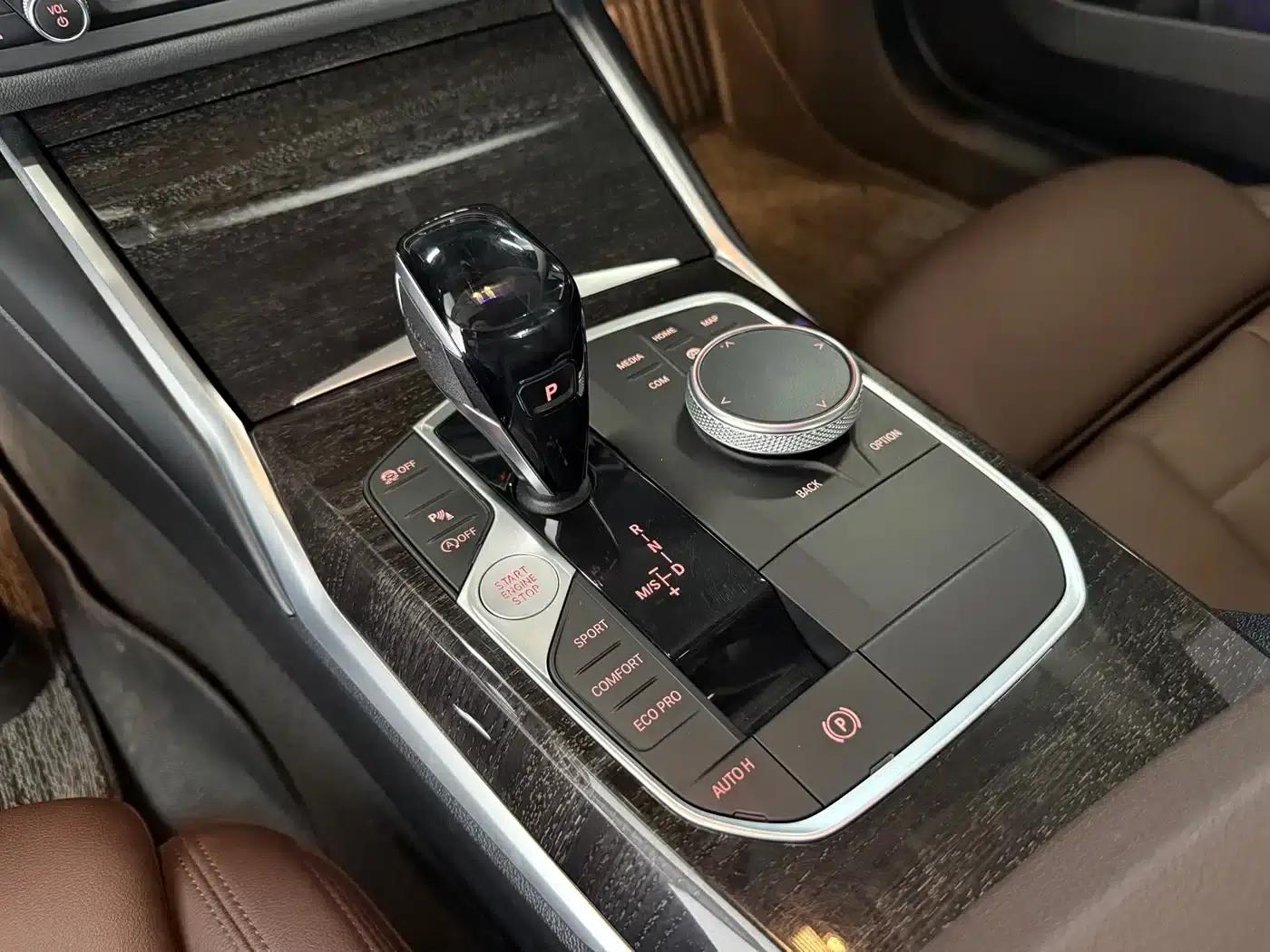 2020 BMW 3 Series 325Li M Sport Package — миниатюра 14