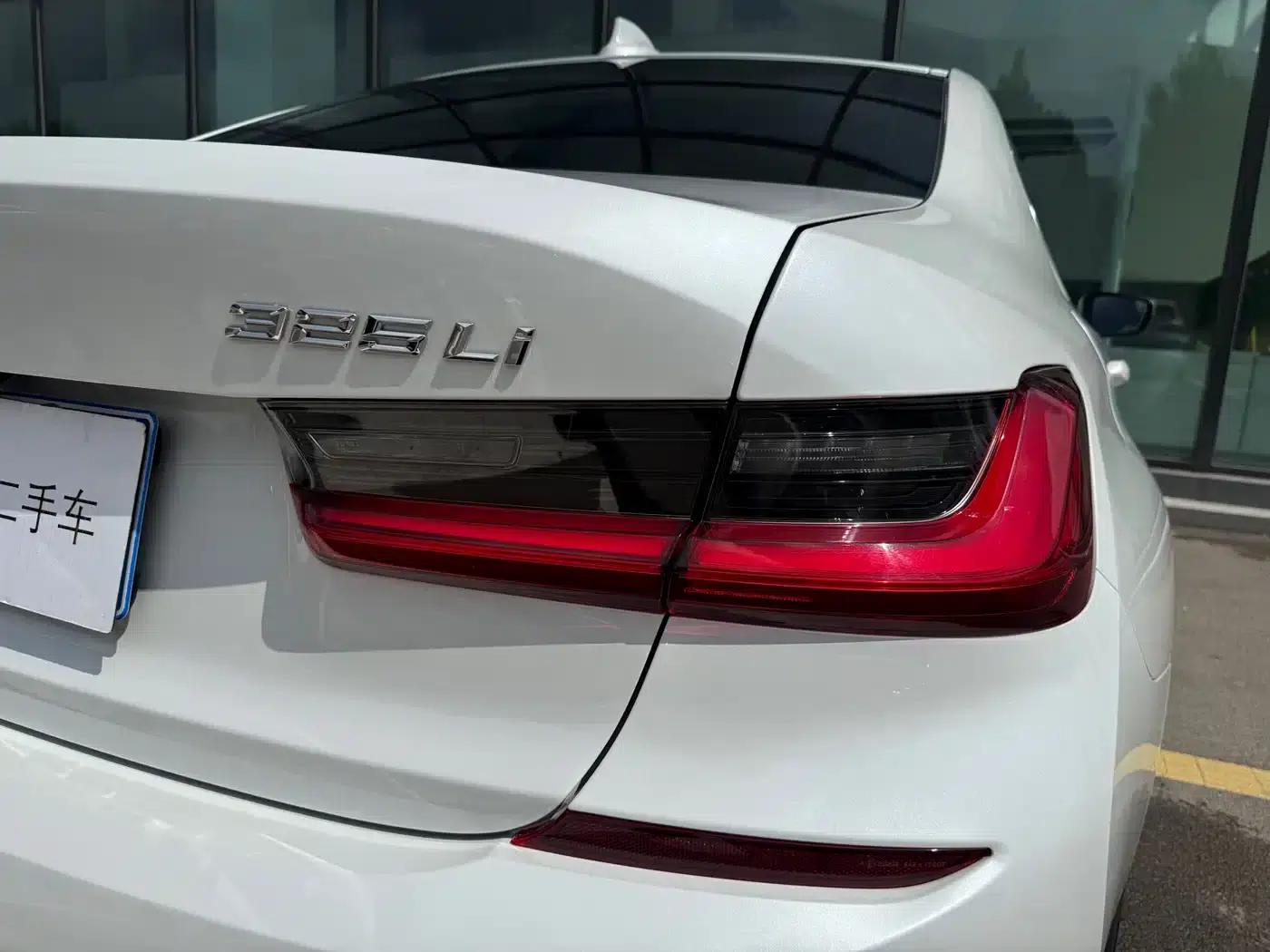 2020 BMW 3 Series 325Li M Sport Package — миниатюра 23