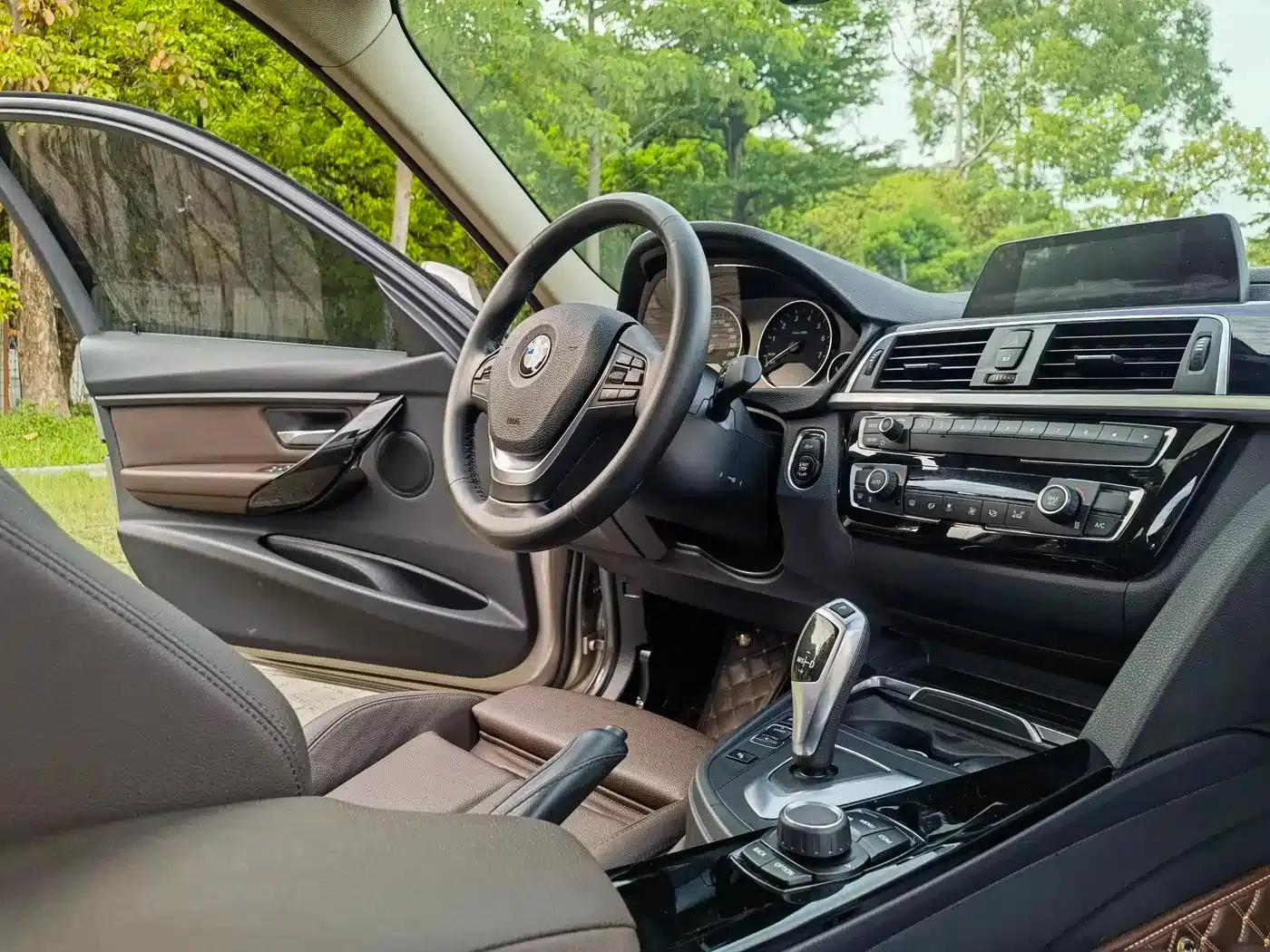 BMW 3 Series 2018 320Li Fashion Edition — миниатюра 10