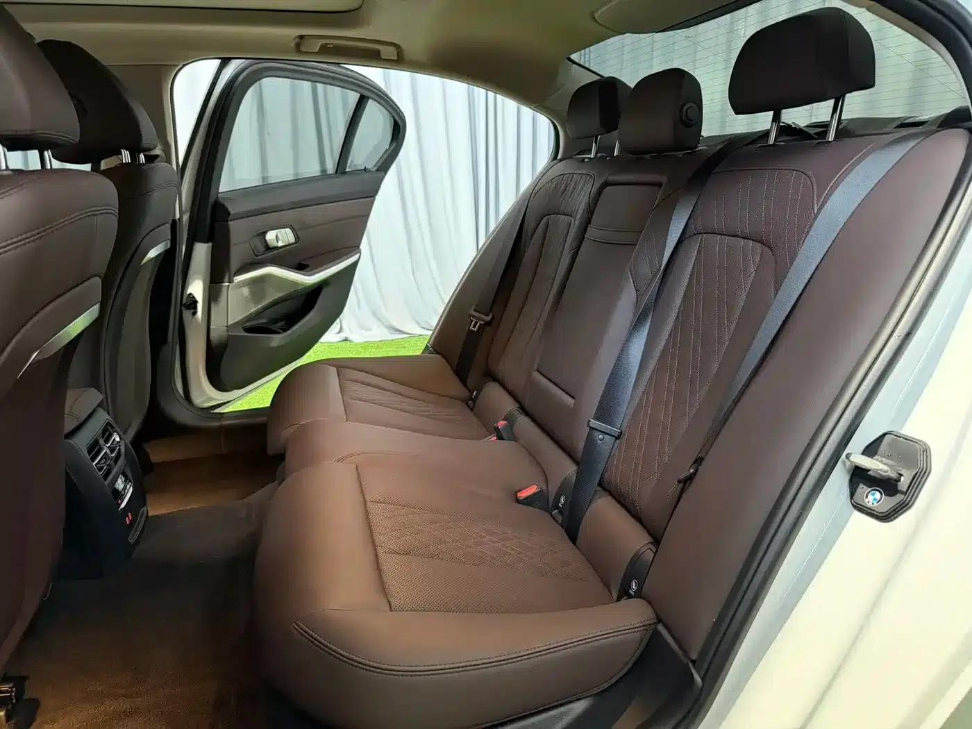 2023 BMW 3 Series 320Li M Sport Package — миниатюра 9