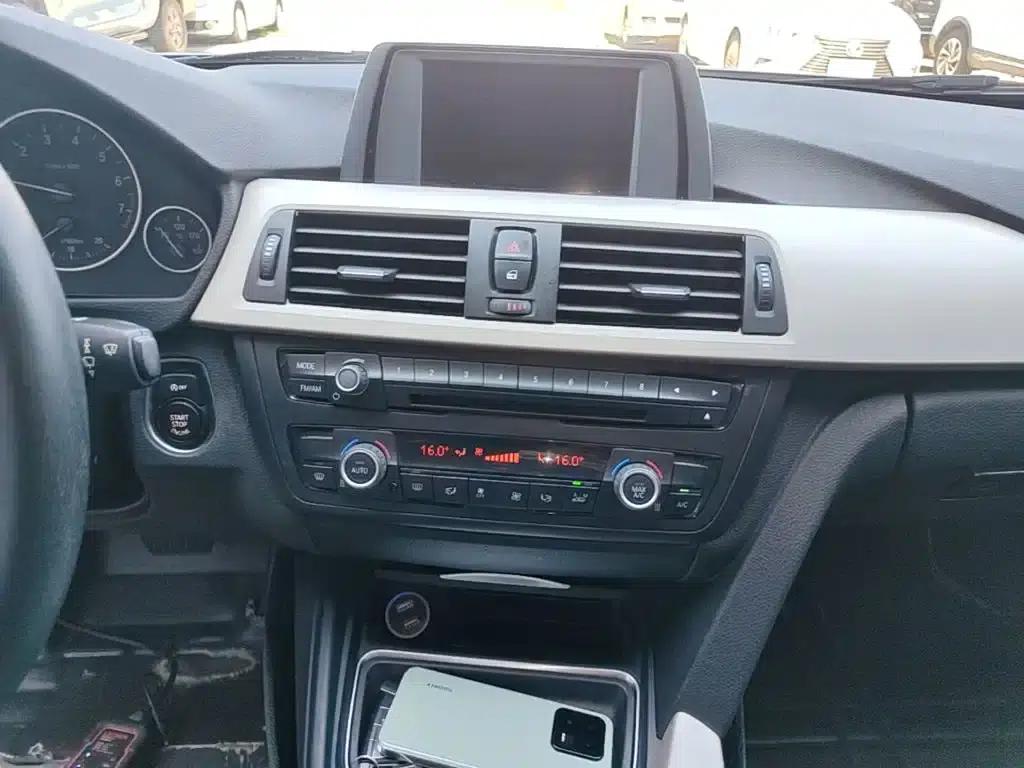 BMW 3 Series 2015 320Li Fashion Edition — миниатюра 13