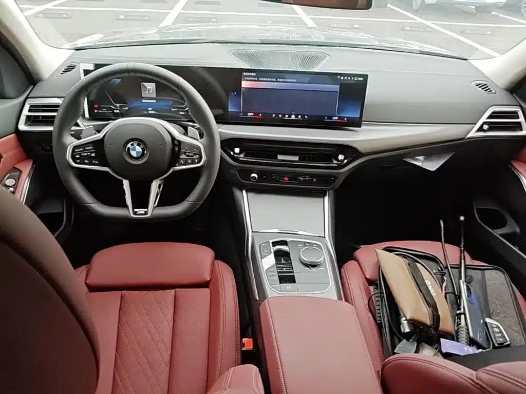 2025 BMW 3 Series 325i M Sport Package — миниатюра 16