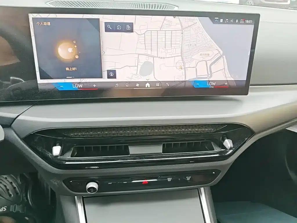 2025 BMW 3 Series 325i M Sport Package — миниатюра 20