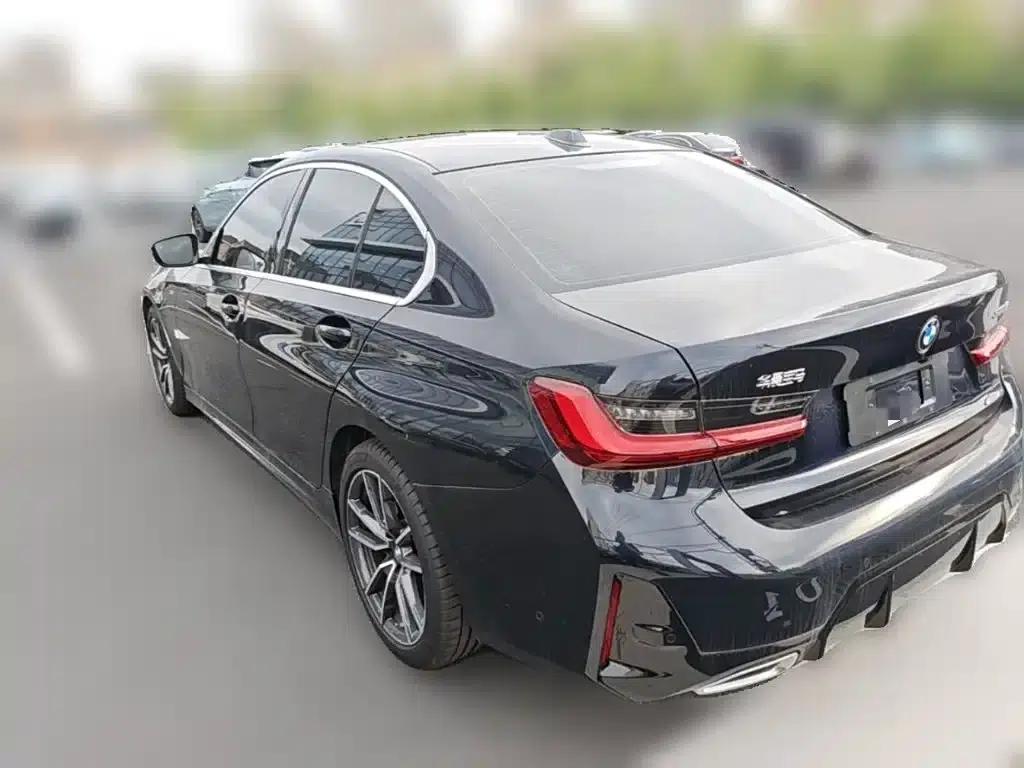 2025 BMW 3 Series 325i M Sport Package — миниатюра 9