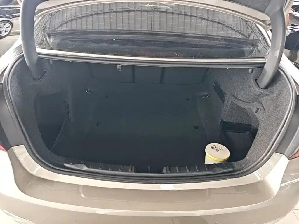 2016 BMW 3 Series 320Li Progressive — миниатюра 19