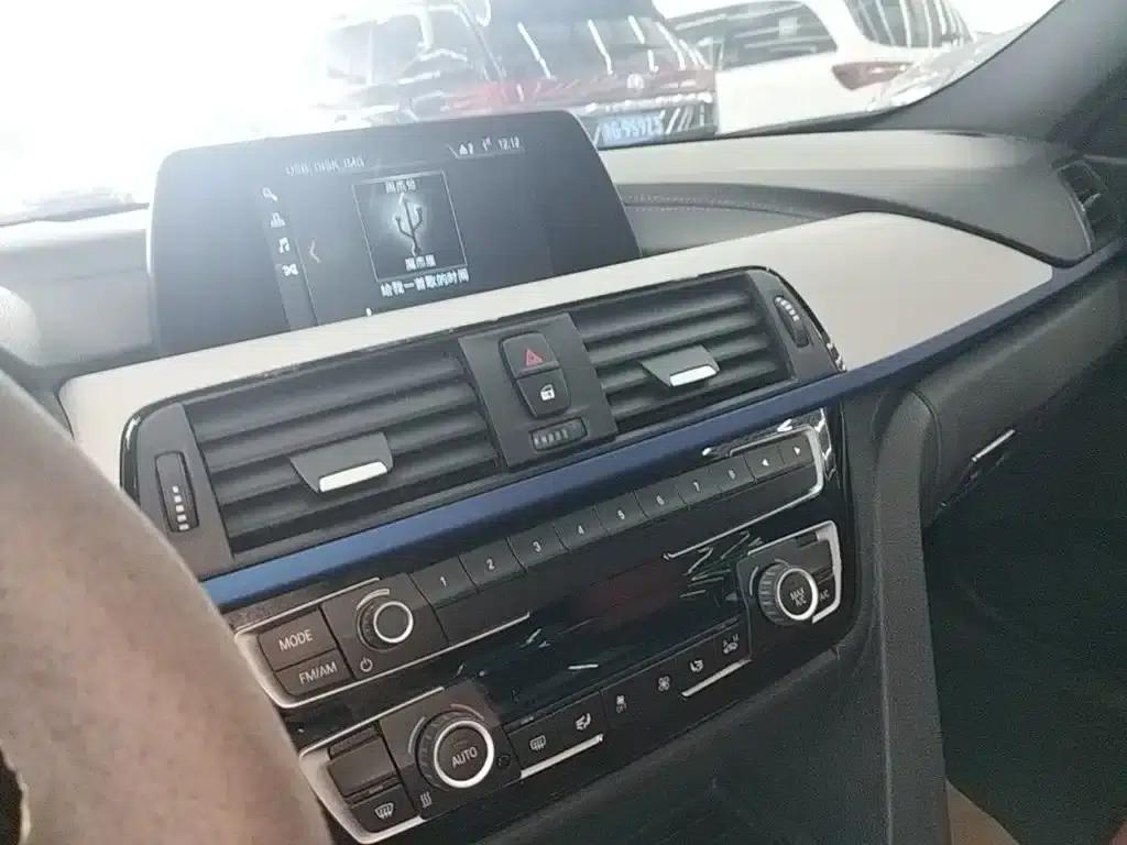 2019 BMW 3 Series 320i M Sport Package — миниатюра 13