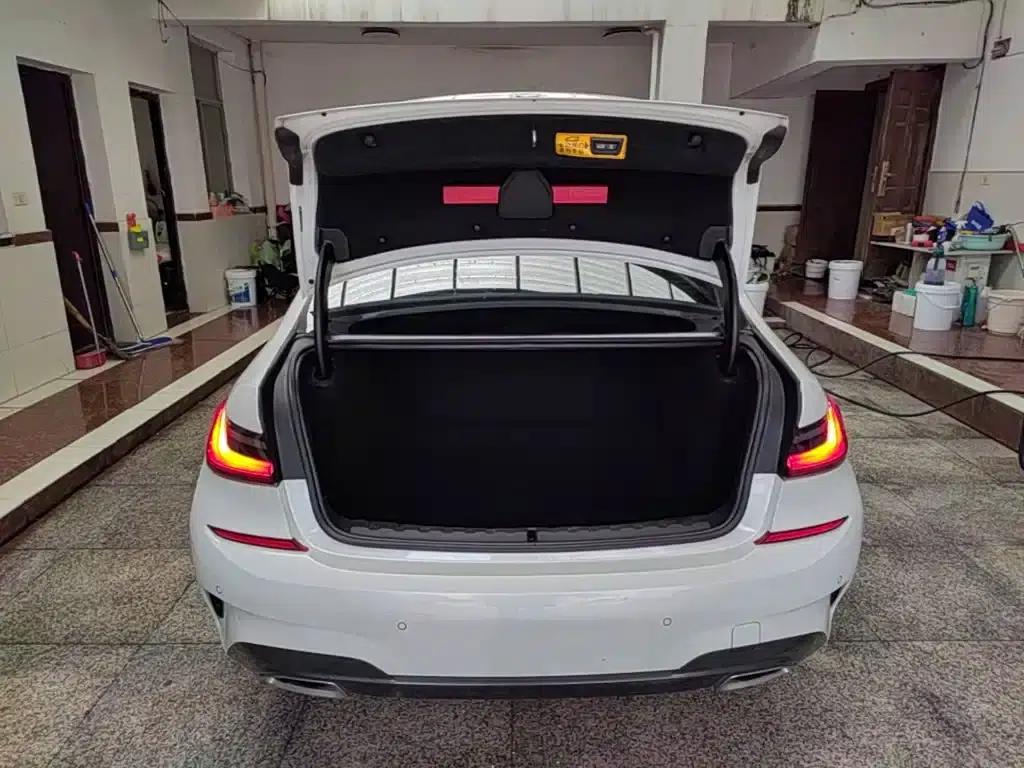 2020 BMW 3 Series 320Li M Sport Package — миниатюра 19