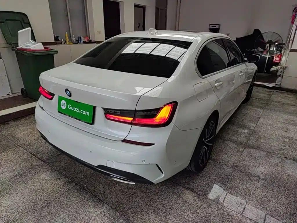 2020 BMW 3 Series 320Li M Sport Package — миниатюра 7