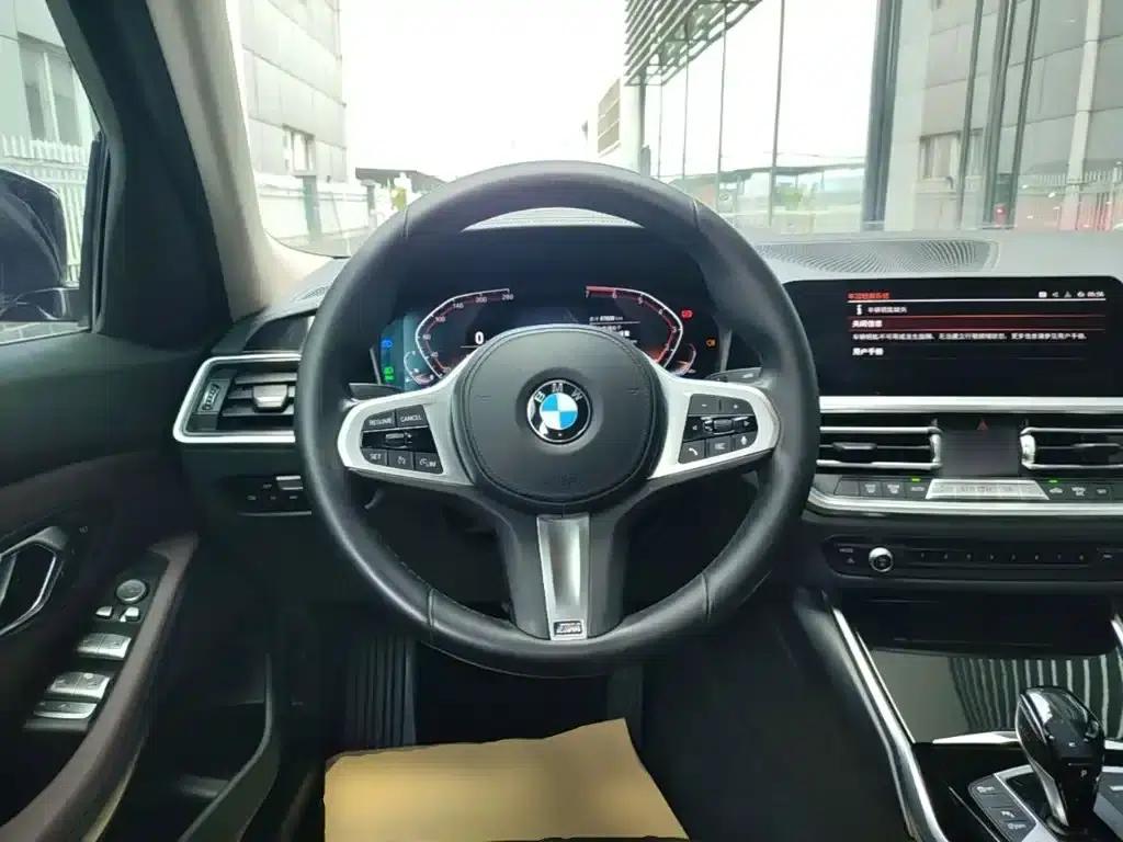 2021 BMW 3 Series 320Li M Sport Package — миниатюра 11