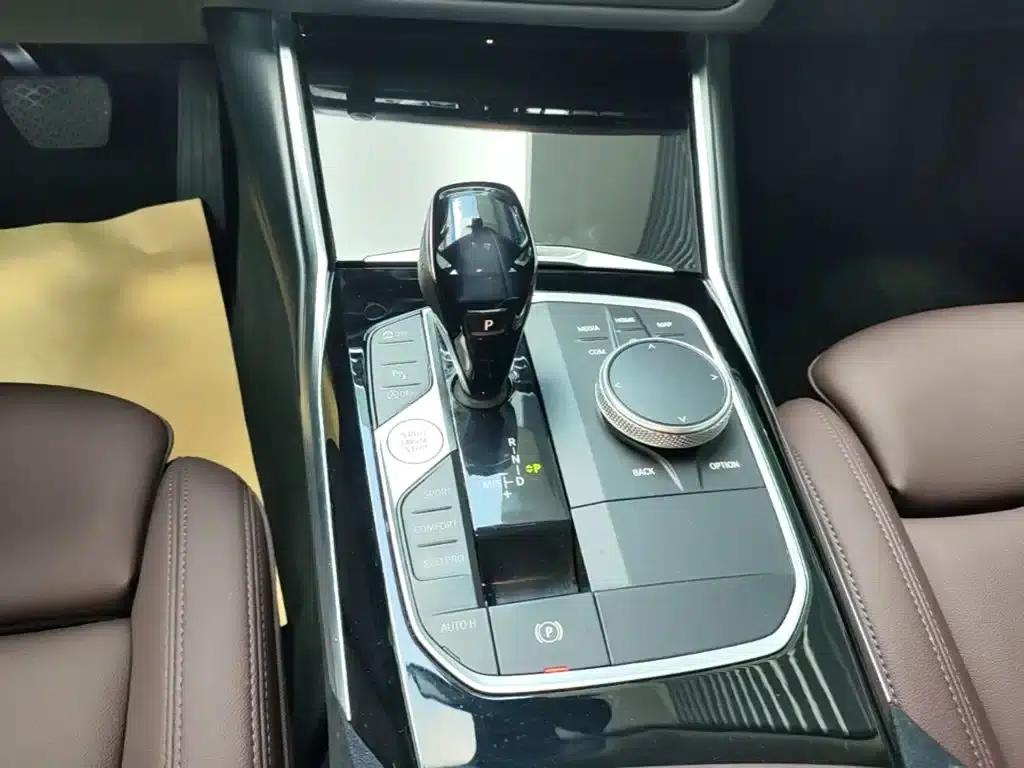 2021 BMW 3 Series 320Li M Sport Package — миниатюра 14