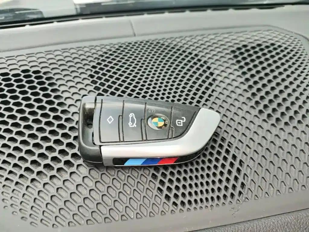 2021 BMW 3 Series 320Li M Sport Package — миниатюра 9