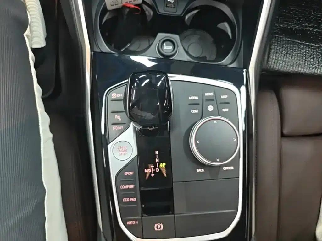 BMW 3 Series 2021 Facelift II 320i Sport Package — миниатюра 14
