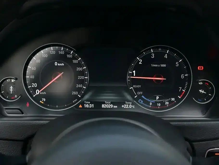 2018 BMW 3 Series 330Li M Sport Shadow Edition — миниатюра 7