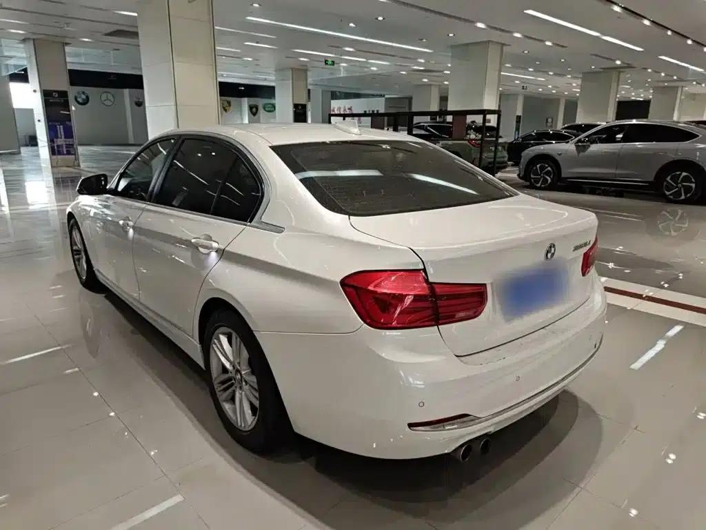 2017 BMW 3 Series 320Li Fashion Edition — миниатюра 23