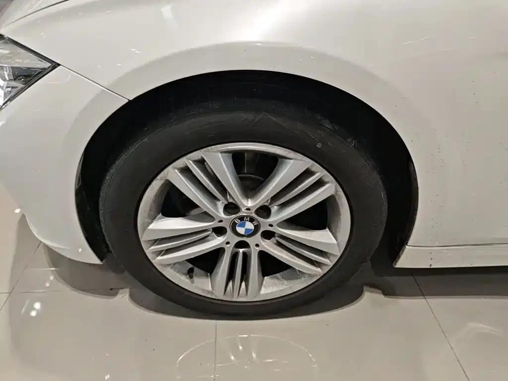 2017 BMW 3 Series 320Li Fashion Edition — миниатюра 25