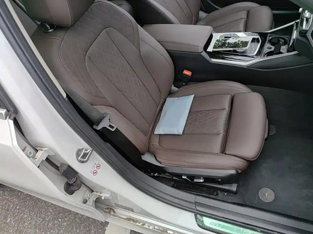 2024 BMW 3 Series 320Li M Sport Package — миниатюра 25