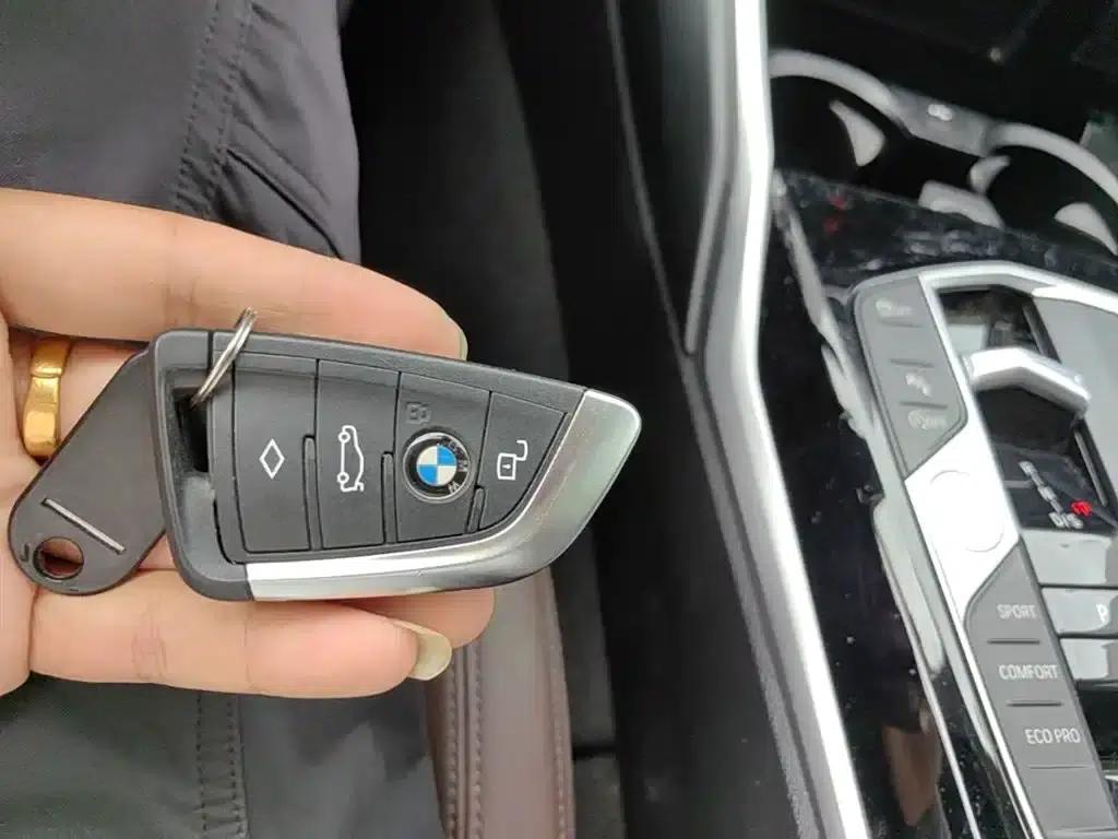 2024 BMW 3 Series 320Li M Sport Package — миниатюра 9