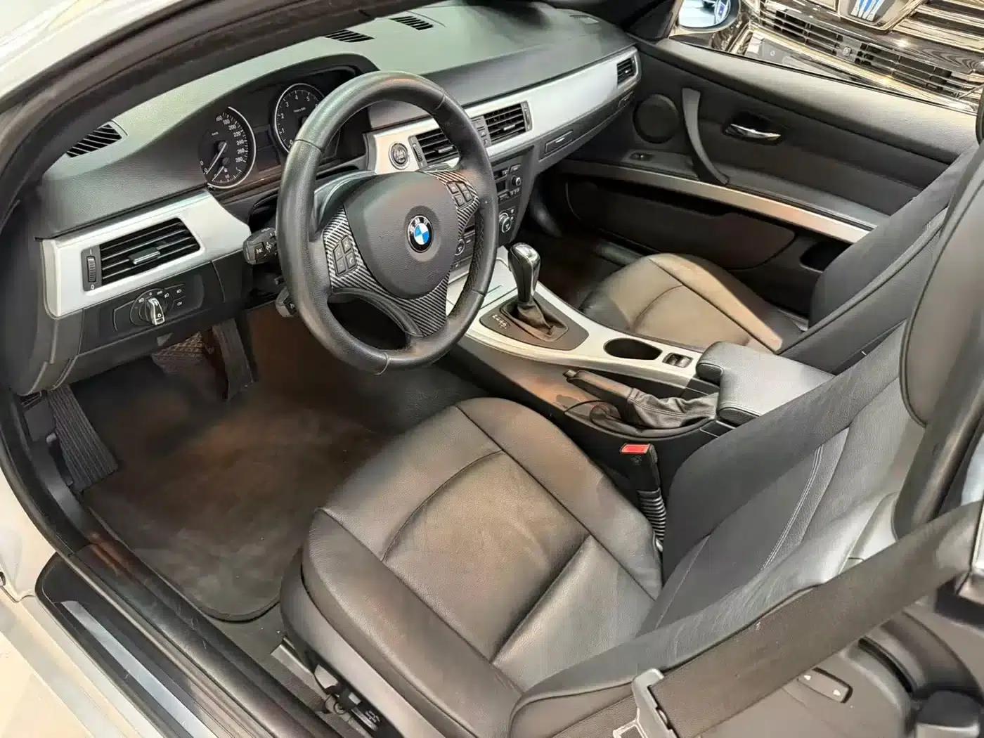2009 BMW 3 Series 325i Convertible Coupe (Imported) — миниатюра 5