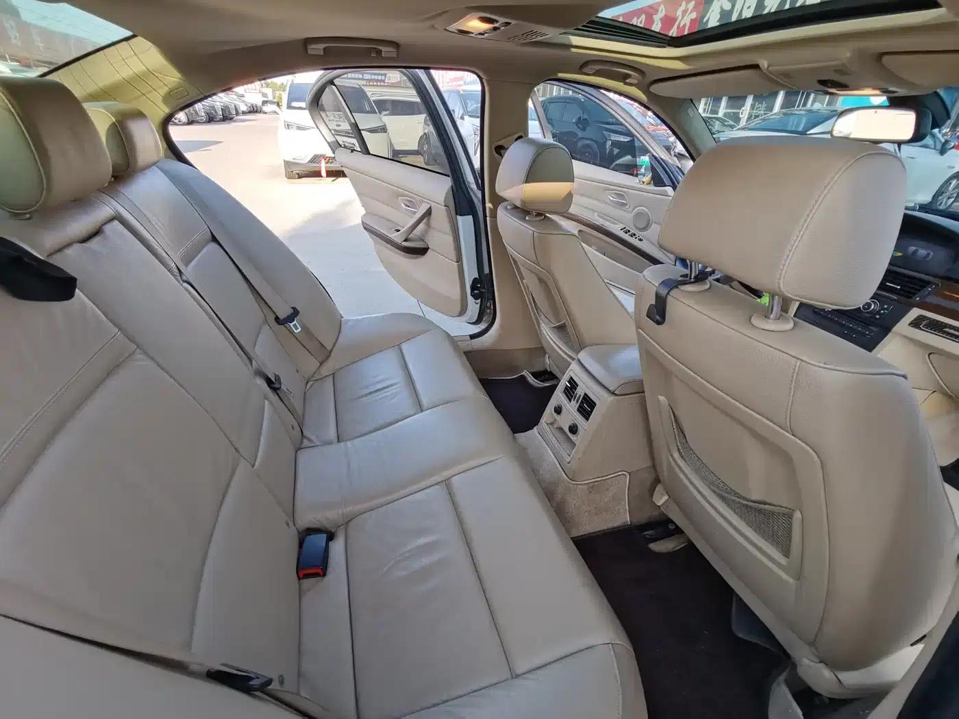 2010 BMW 3 Series Imported Model 325i Luxury — миниатюра 14