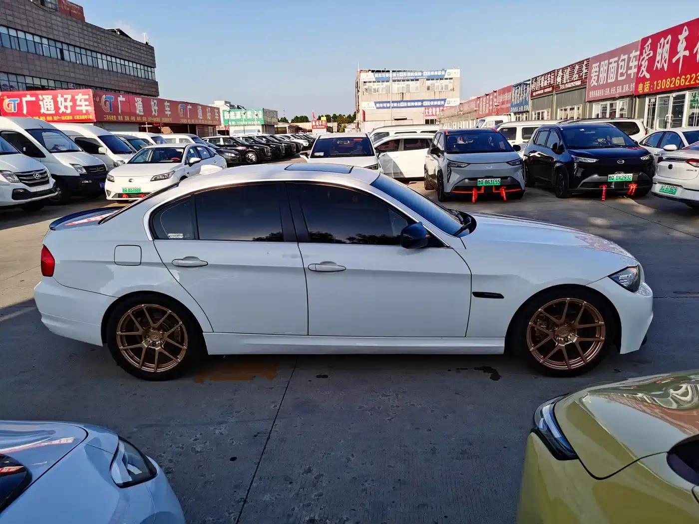 2010 BMW 3 Series Imported Model 325i Luxury — миниатюра 5