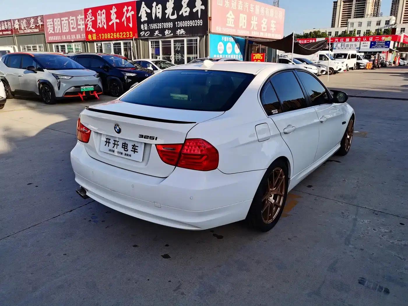 2010 BMW 3 Series Imported Model 325i Luxury — миниатюра 8