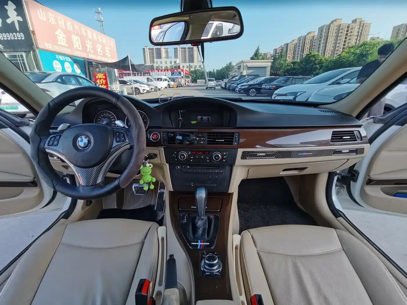 2010 BMW 3 Series Imported Model 325i Luxury — миниатюра 10