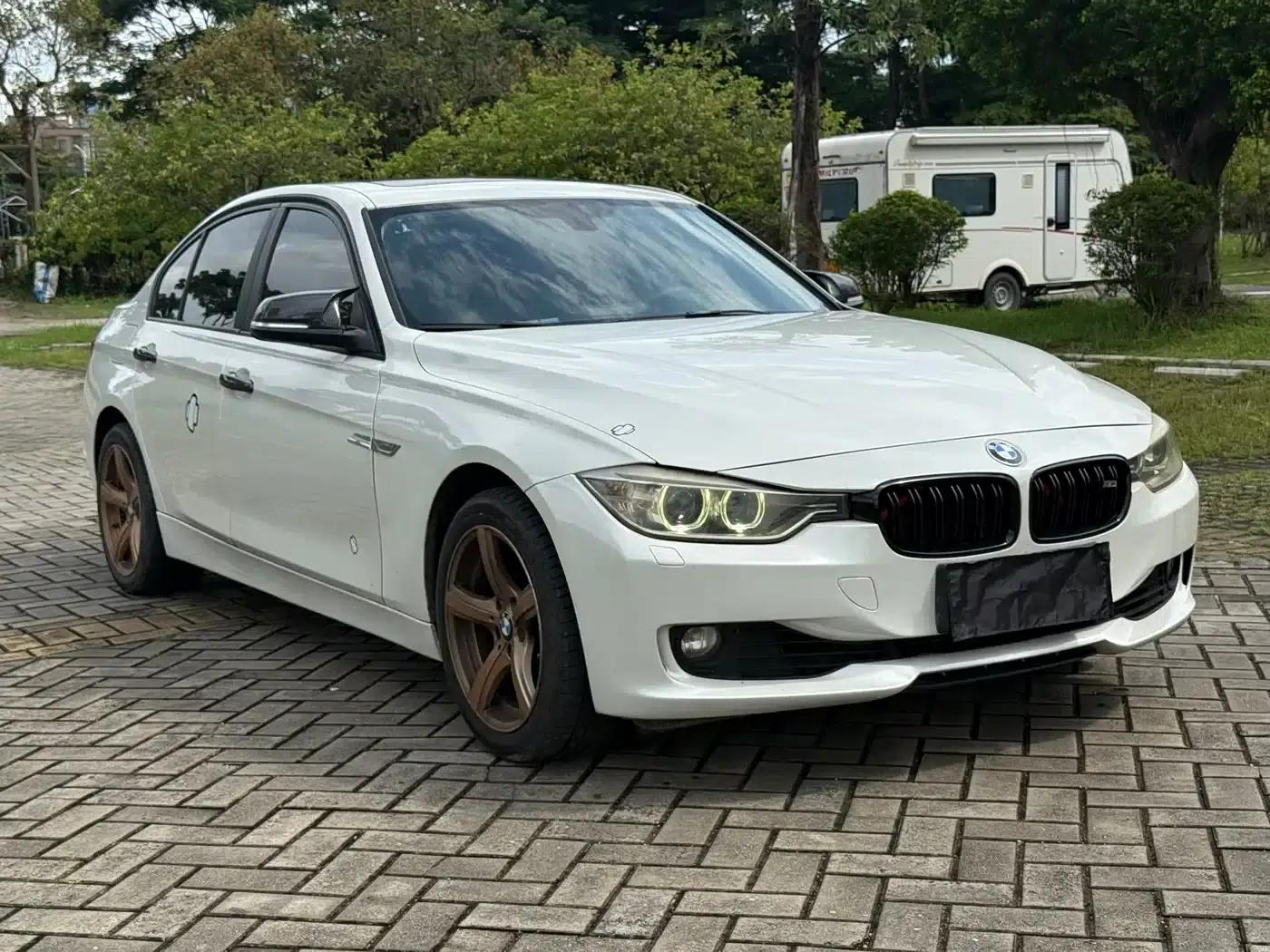 BMW 3 Series (Imported) 2013 Facelift 320i Sport Design Package — миниатюра 3