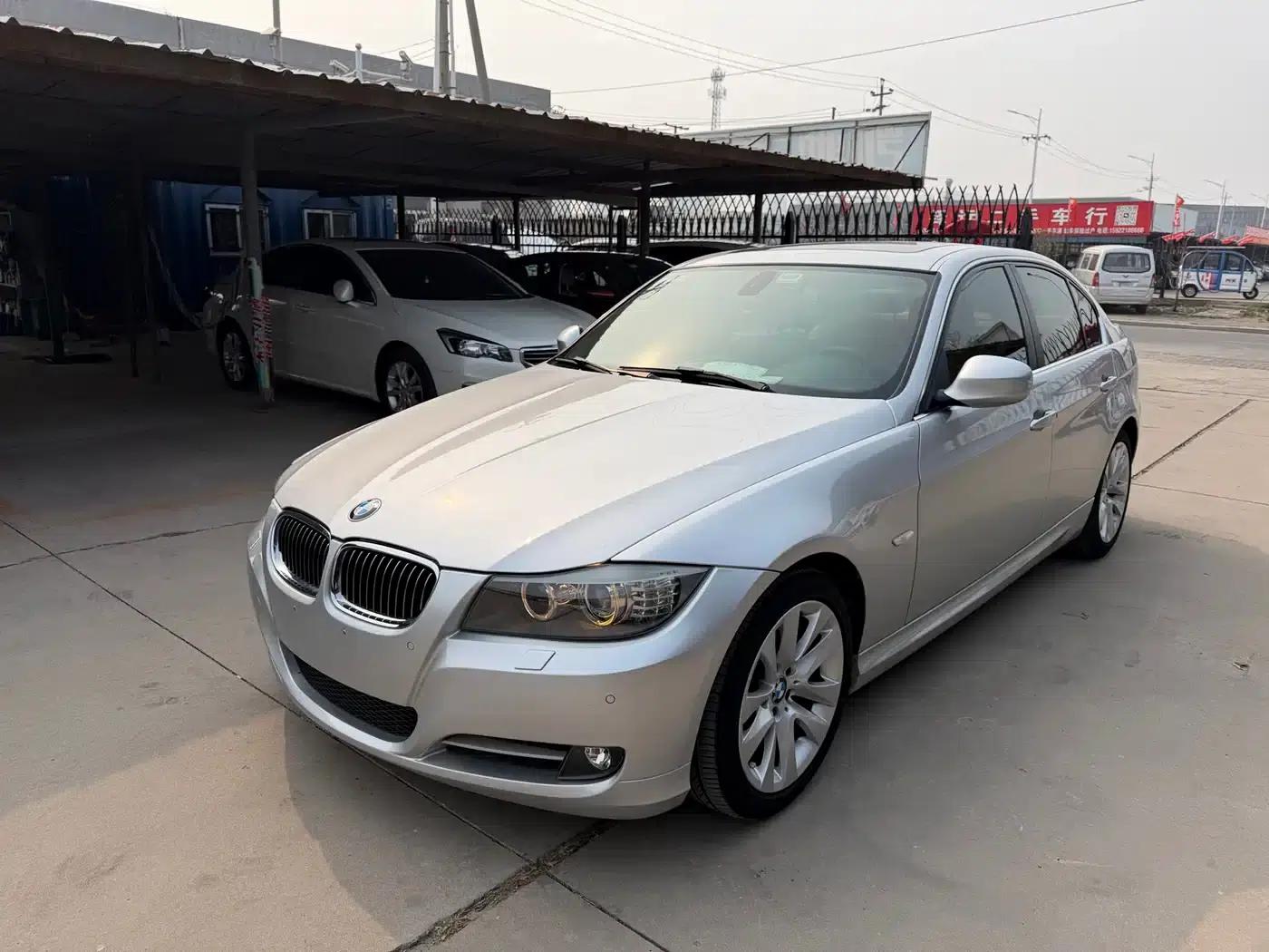 2010 BMW 3 Series Imported Model 320i Luxury — миниатюра 1