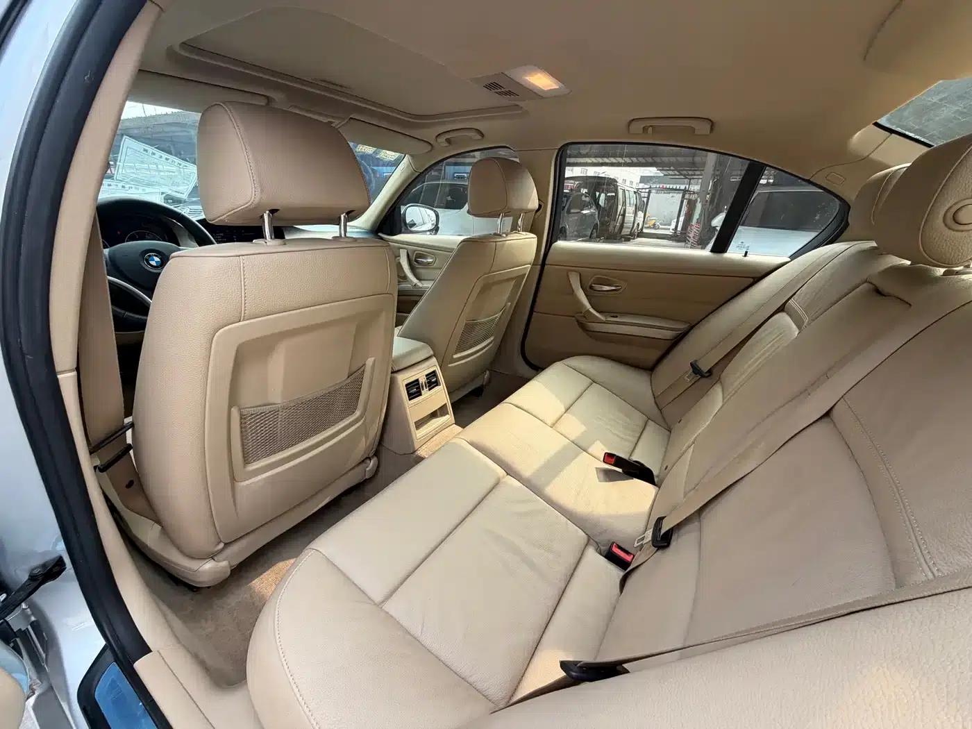 2010 BMW 3 Series Imported Model 320i Luxury — миниатюра 11