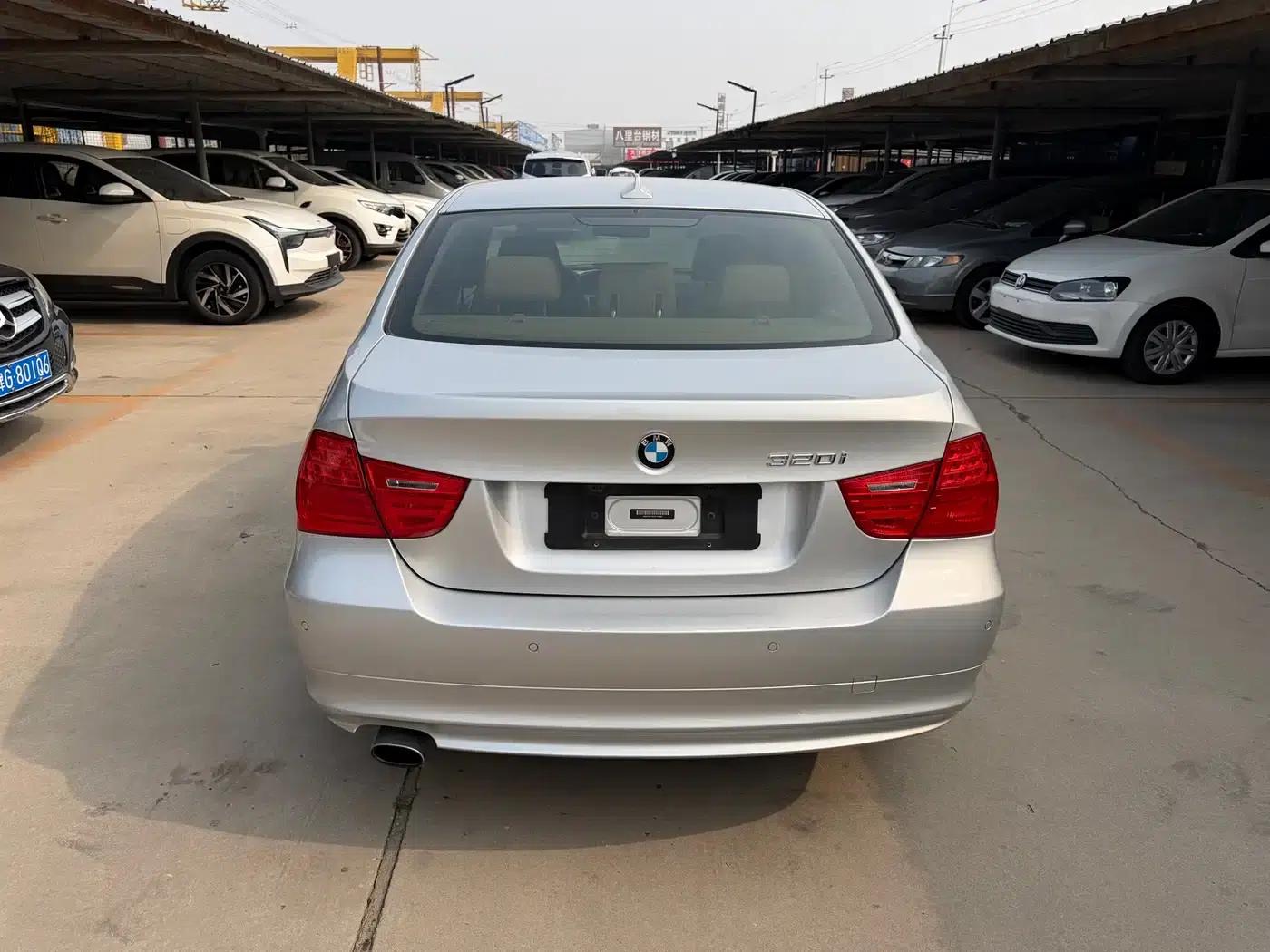 2010 BMW 3 Series Imported Model 320i Luxury — миниатюра 15