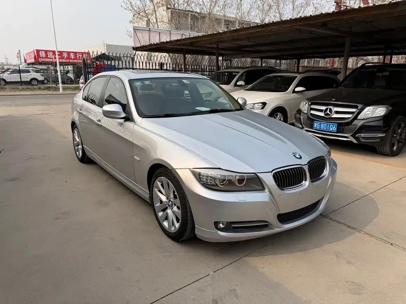 2010 BMW 3 Series Imported Model 320i Luxury — миниатюра 3