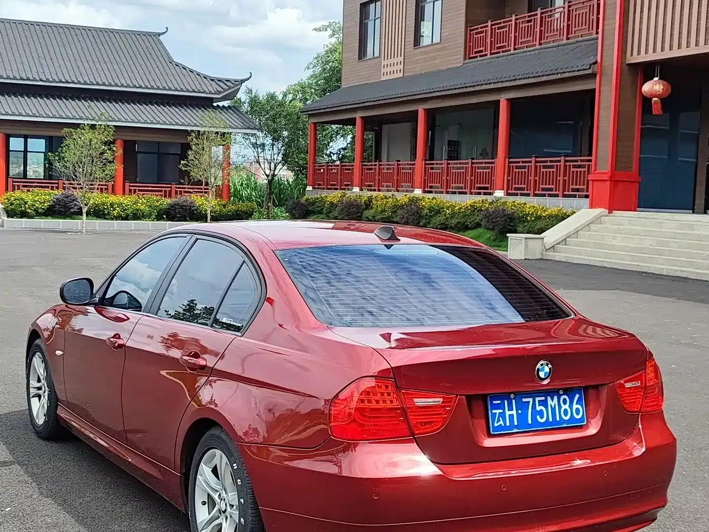 BMW 3 Series (Imported) 2012 318i Leading Edition — миниатюра 4