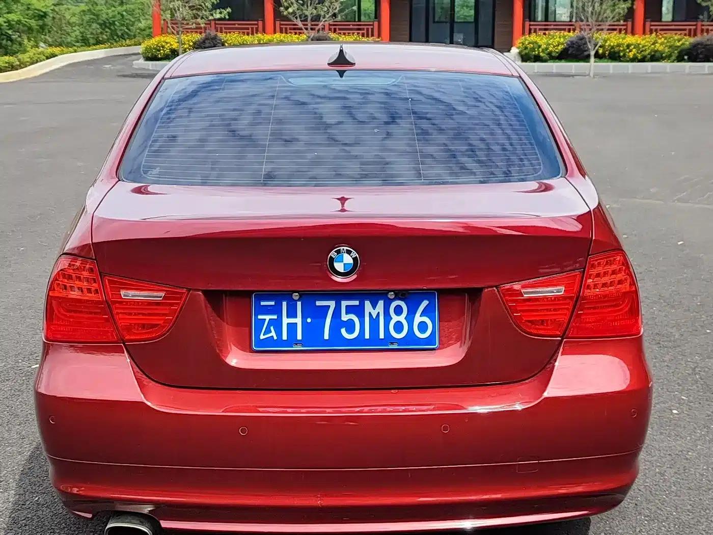 BMW 3 Series (Imported) 2012 318i Leading Edition — миниатюра 5