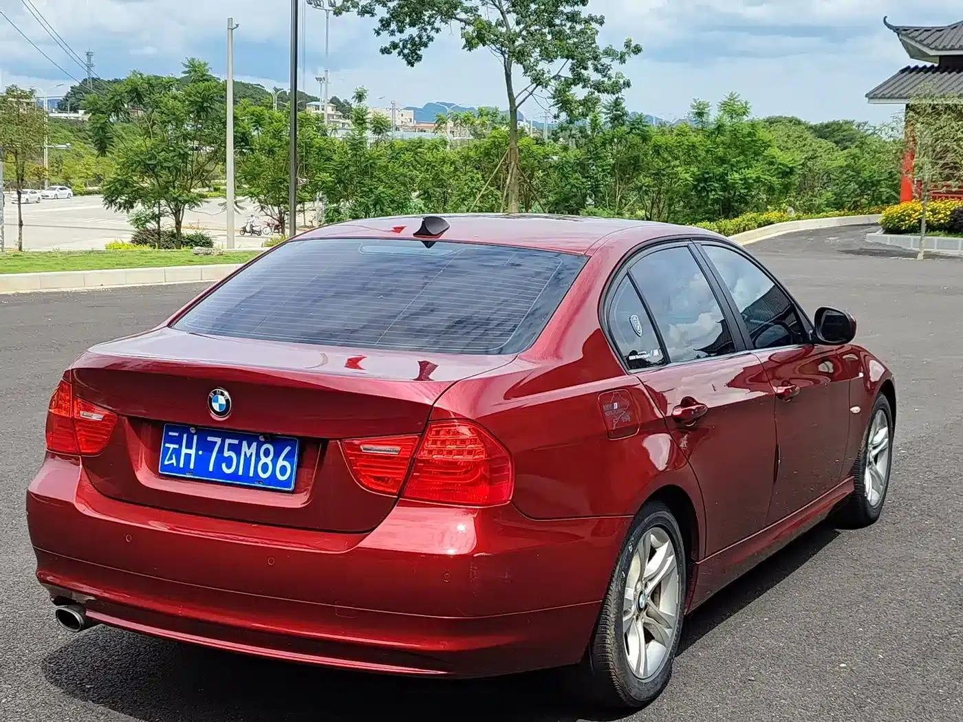 BMW 3 Series (Imported) 2012 318i Leading Edition — миниатюра 6