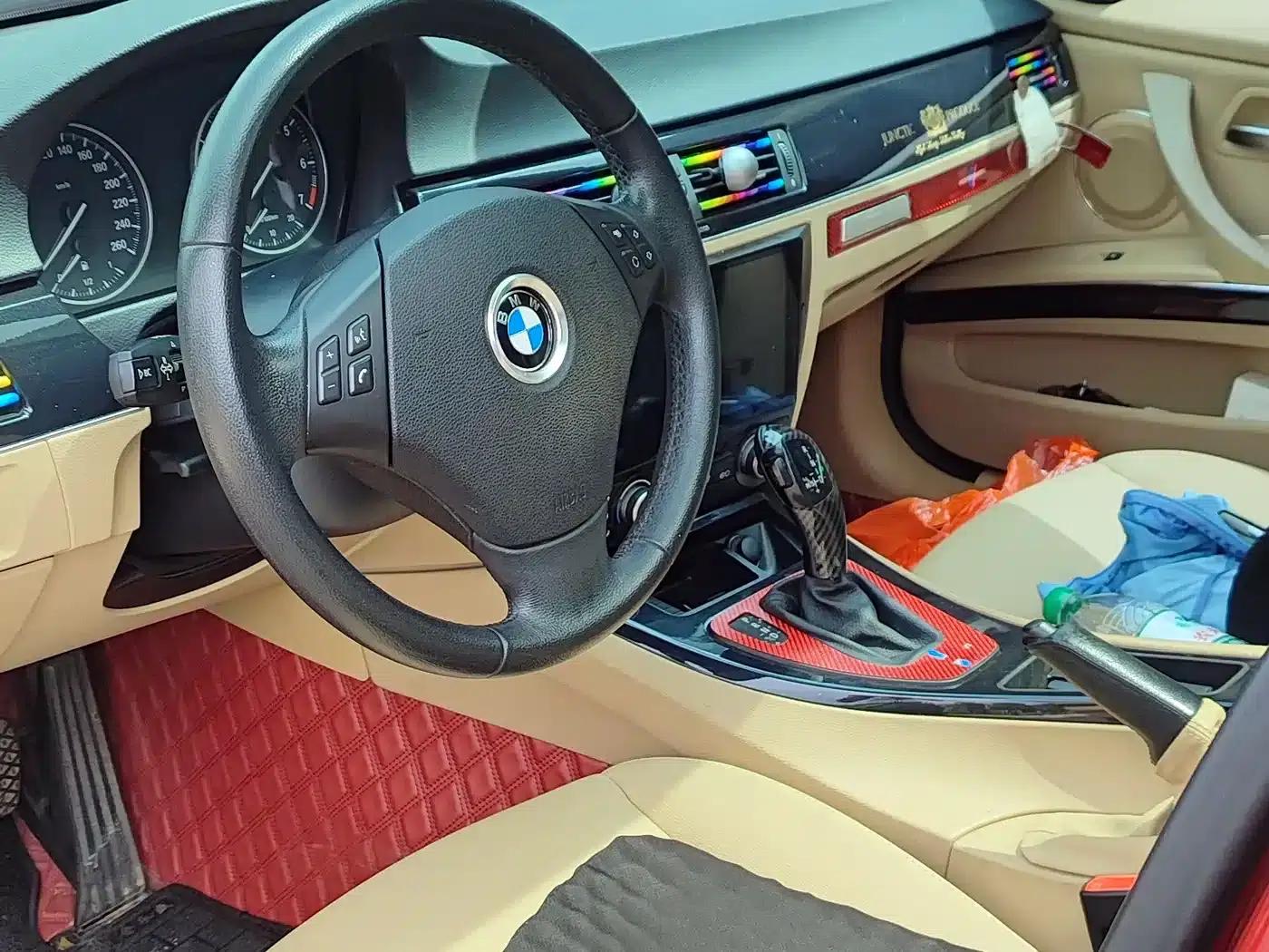 BMW 3 Series (Imported) 2012 318i Leading Edition — миниатюра 9