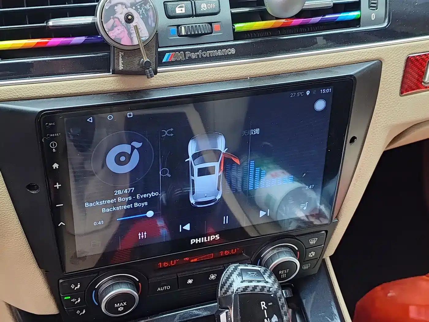BMW 3 Series (Imported) 2012 318i Leading Edition — миниатюра 10