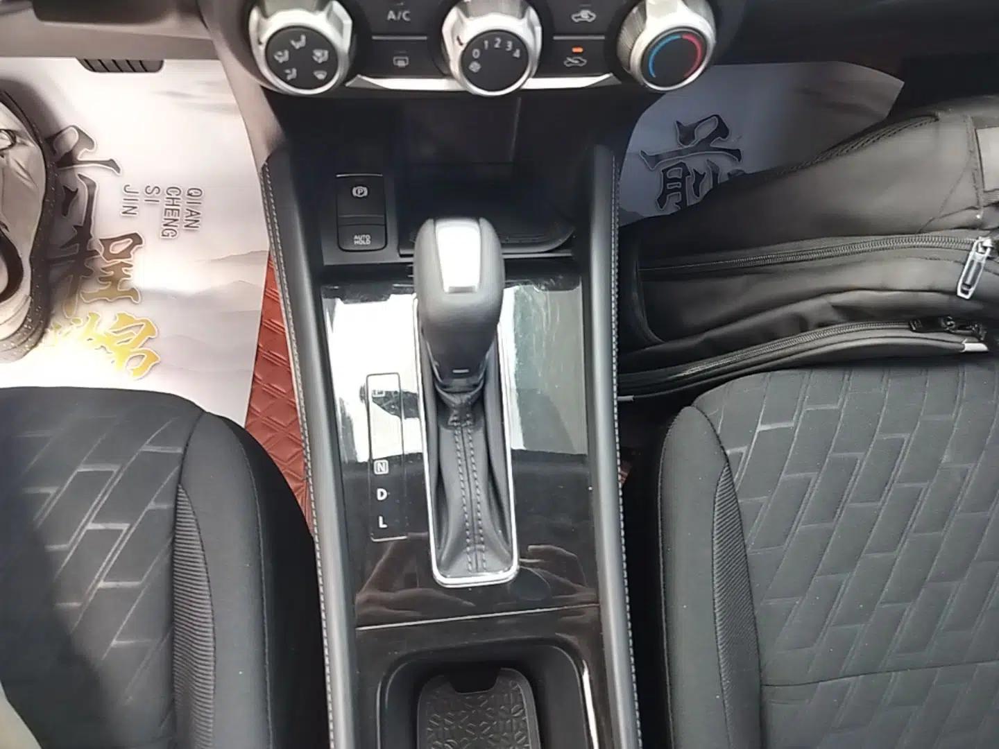 Nissan Kicks 2023 Jingqing Edition 1.5L Combining "Power" with a Stylish Touch — миниатюра 16
