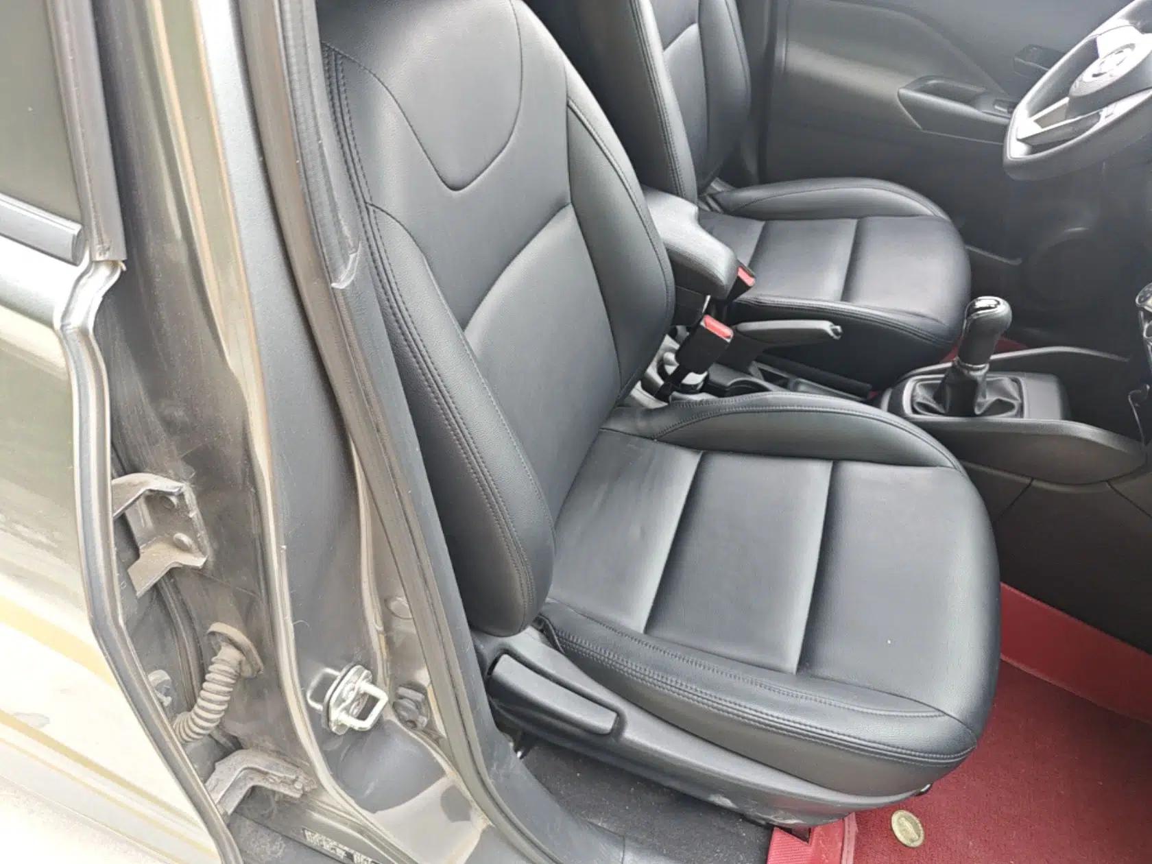 Nissan Kicks 2017 1.5L Manual Cool Dynamic Edition — миниатюра 19