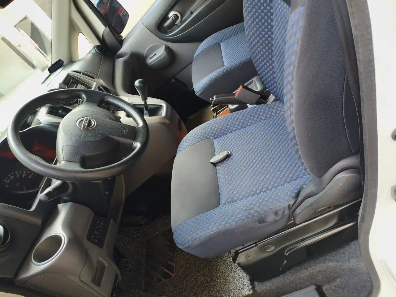 Nissan NV200 2012 1.6L 232 Seats Zunya Trim — миниатюра 15
