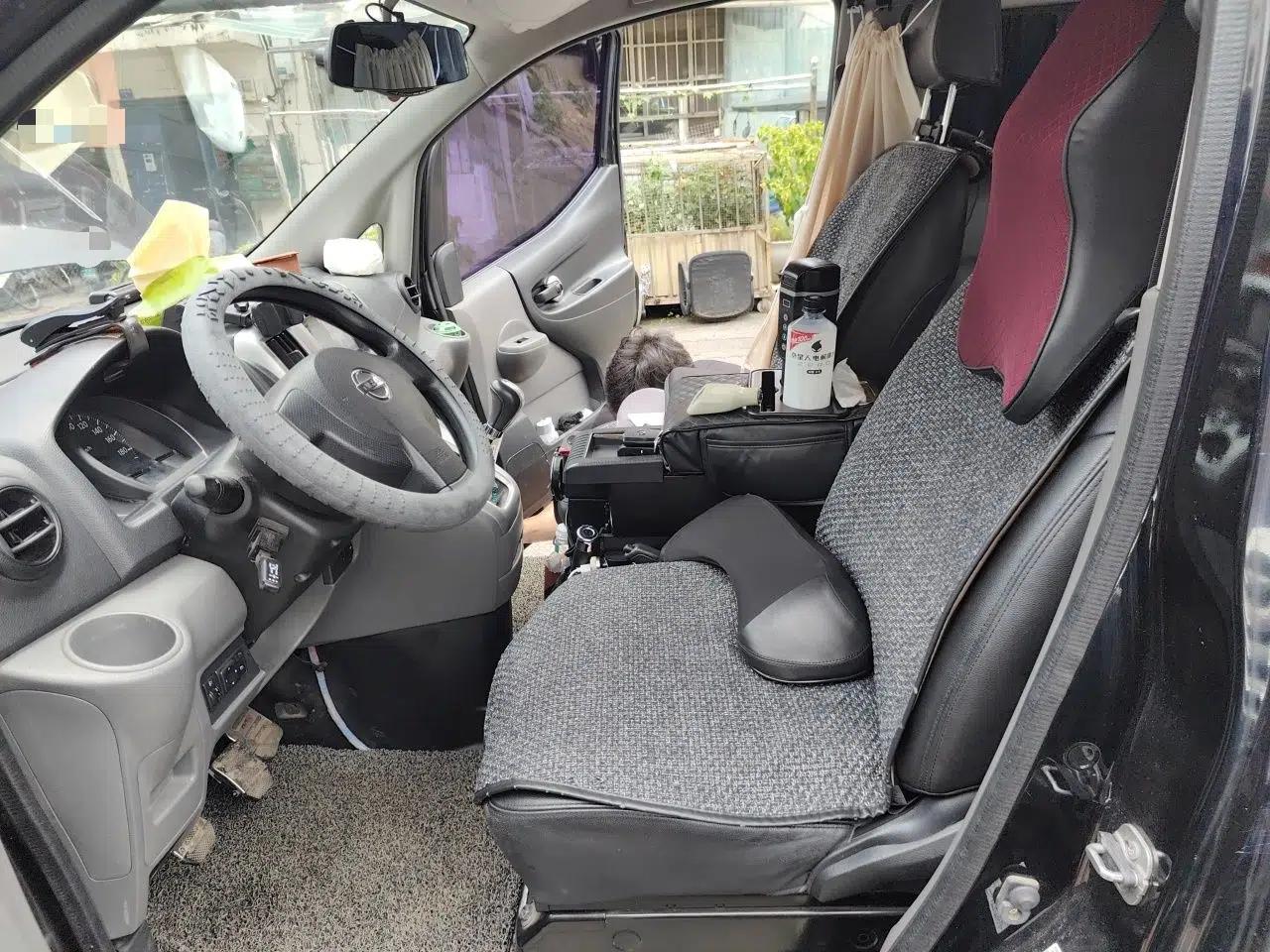 Nissan NV200 2013 1.6L Luxury Model China IV Standard — миниатюра 15