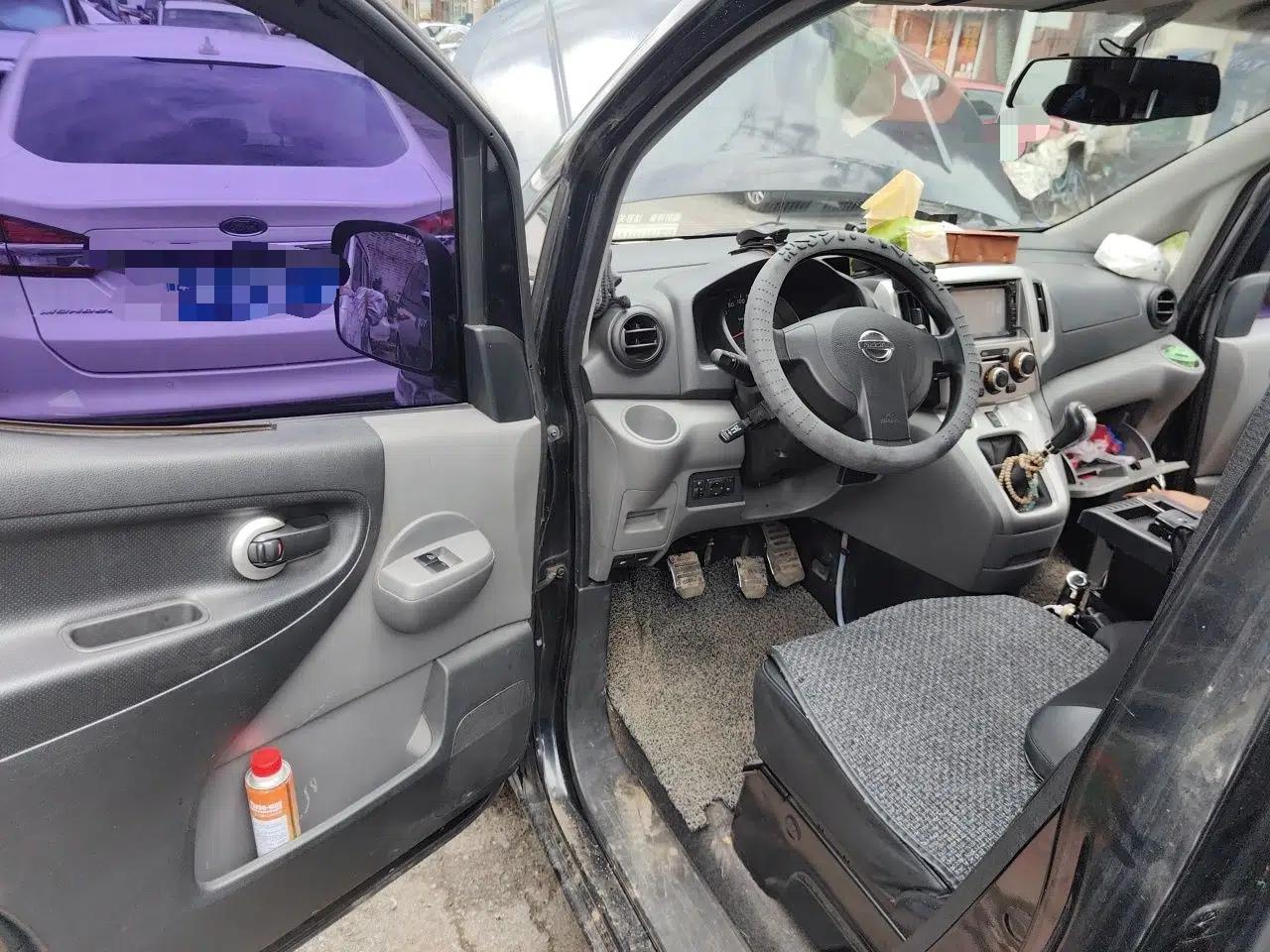 Nissan NV200 2013 1.6L Luxury Model China IV Standard — миниатюра 16