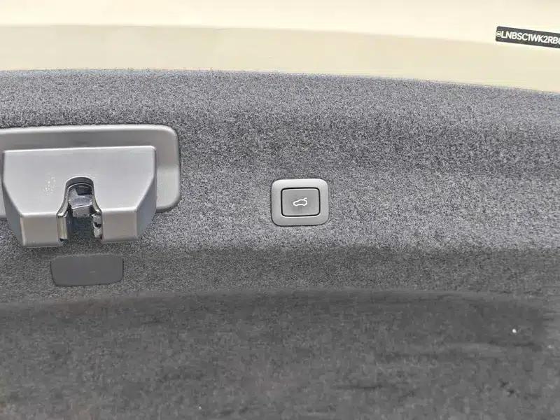 Xiaomi SU7 2024 All-Wheel Drive Long Range Max Edition — миниатюра 14