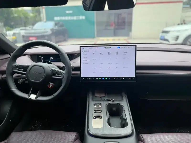 Xiaomi SU7 2024 Rear-Wheel Drive Standard Long-Range Edition — миниатюра 8