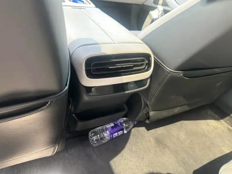 Xiaomi SU7 2024 All-Wheel Drive Max Founder Edition — миниатюра 5